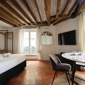 Conde Chic France